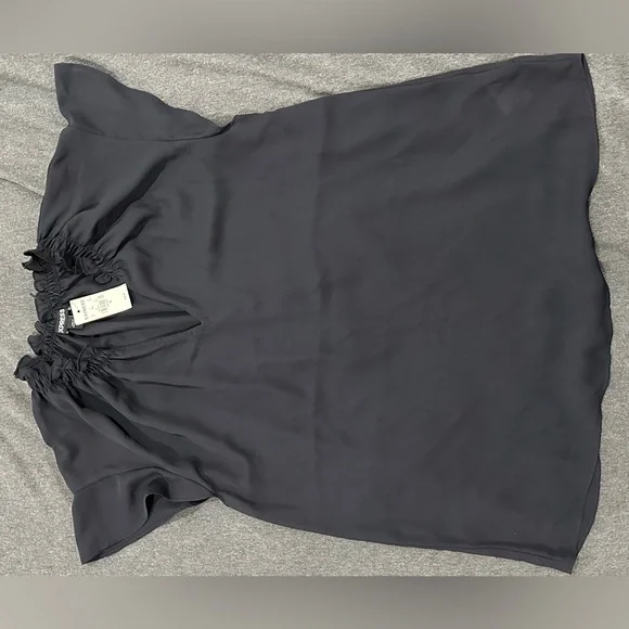 Express Ruffle V-Neck Top - Picture 1 of 2